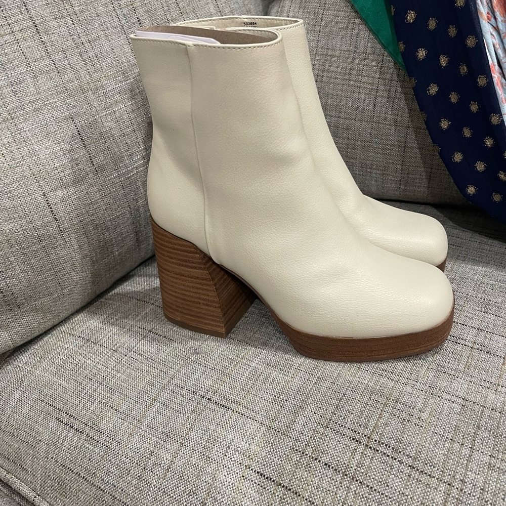 Michael Shannon Cream Heeled Boots with Brown Accents